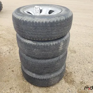 Set of 265/65R17 Tires w/ Rims
 UNRESERVED