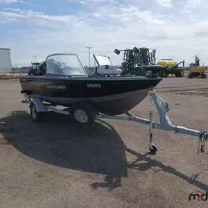 2014 Crestliner 1650 Fish Hawk Boat w/ 2014 Shorelander Trailer