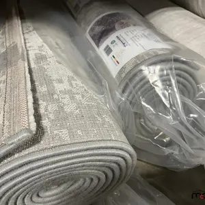 2 Spencer Area Rugs 9'2 x 12'6
 UNRESERVED