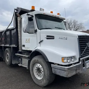 2006 Volvo Dump Truck