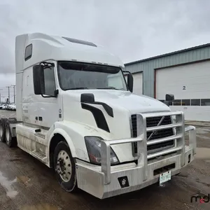 2014 Volvo VNL T/A Semi Truck