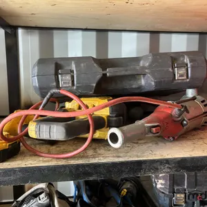 Rigid 700 Pipe Threader, DeWalt DCE700 Pipe Threader & Die Heads
 UNRESERVED