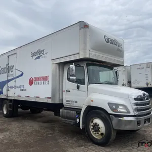 2016 Hino 26' Box Truck
 UNRESERVED
