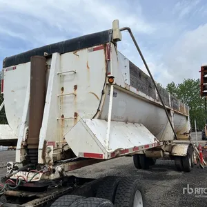 1991 Clement 33 ft T/A Frameless End Dump Trailer