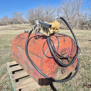Slip Tank w/ Pump
 UNRESERVED