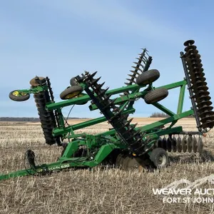 JOHN DEERE 630 33 FT. TANDEM DISC