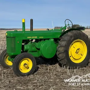 JOHN DEERE MODEL R 2WD TRACTOR
