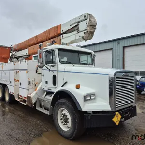1999 Freightliner Truck w/ Posi-Plus 500 Overcenter Bucket Truck