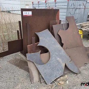 Assorted Bulk Steel Cut-Offs & Stand
 UNRESERVED