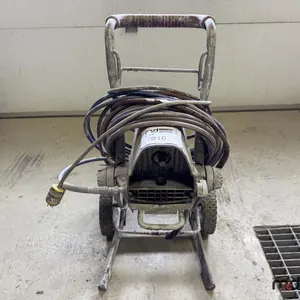 Quick Flo Pulvérisateur de Peinture sans Air 
 UNRESERVED
