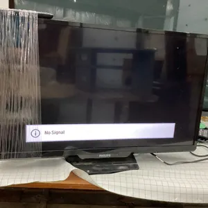 32" PHILIPS FLAT SCREEN TV W/ REMOTE ON STAND