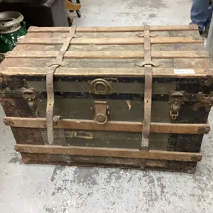 ANTIQUE CHEST - METAL W / WOOD SLATS AND REMOVEABLE TRAY