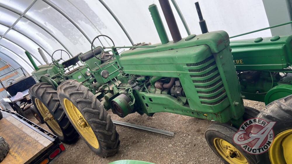JD A narrow front tractor s/n662995