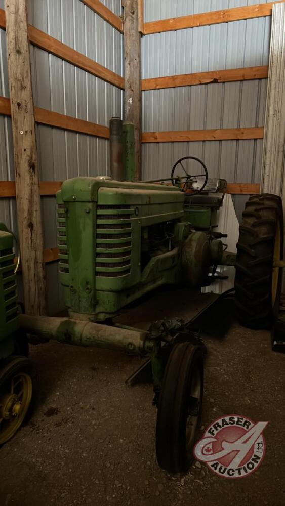 JD A wide front tractor s/n624641