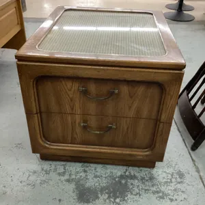 END TABLE W/ (2) DRAWERS