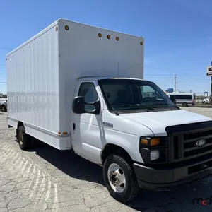 2009 Ford E450 S/A Cube Van