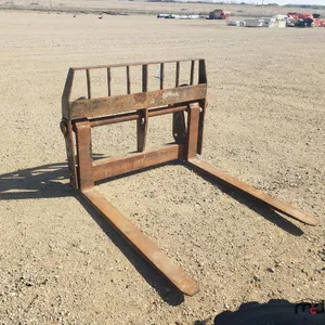 Pay Loader Forks
 UNRESERVED