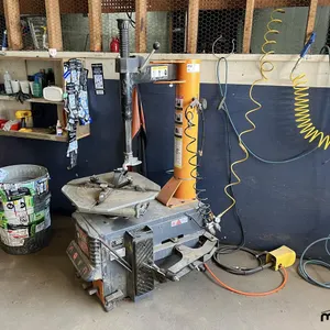 HD TC24 Tire Changer 
 UNRESERVED