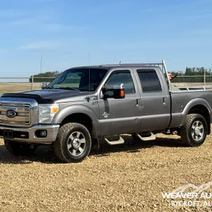 2011 FORD F350 SUPER DUTY LARIAT CREW CAB PICKUP