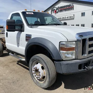 2009 Ford F550 Super Duty Cab & Chassis Truck