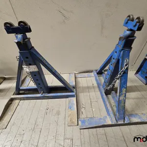 Adjustable Pipe Stand
 UNRESERVED