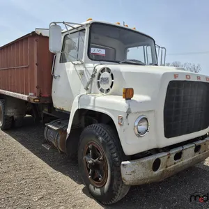 1975 Ford 800 T/A Truck
 UNRESERVED