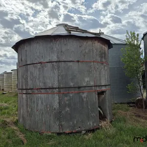 700bu Hopper Bottom Wood Grain Bin
 UNRESERVED