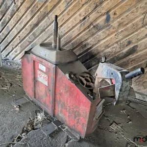 Tire Machine
 UNRESERVED
