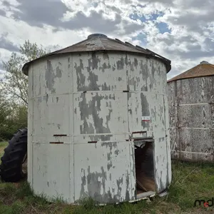 700bu Hopper Bottom Wood Grain Bin
 UNRESERVED
