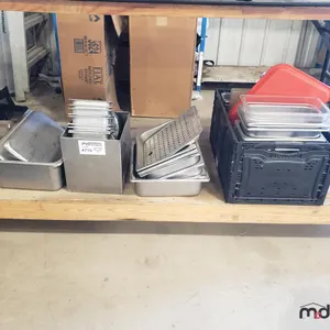 Misc. Food Storage Containers
 UNRESERVED