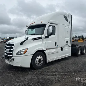 2021 Freightliner Cascadia 126 6x4 T/A Sleeper Truck Tractor