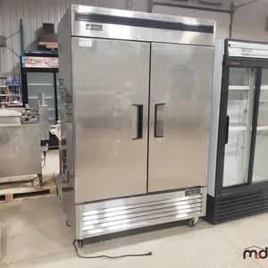 Bottom Mount Reach In Vertical Freezer
 UNRESERVED