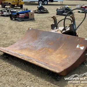 88 IN. HYDRAULIC TILTING EXCAVATOR CHUCK BLADE