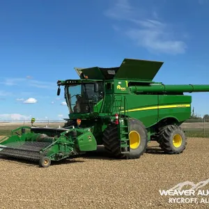 2017 JOHN DEERE S680 COMBINE HARVESTER