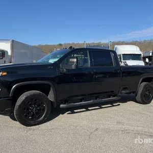 2024 Chevrolet Silverado 3500HD 4x4 Crew Cab Pickup