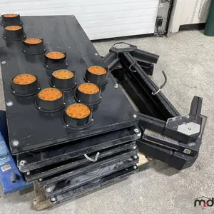 Pallet of Direction Board Beacons (Asset #6635)
 UNRESERVED
