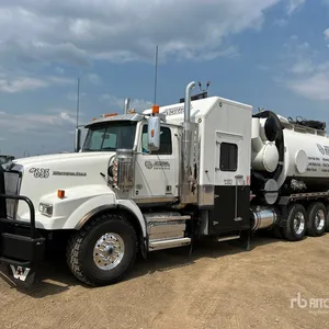2021 Foremost on 2022 Western Star 4900SB 8x6 Vacuum Excavator Truck