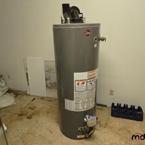 Rheem Water Heater
 UNRESERVED