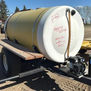Approx 650 gal fibreglass tank w/ 79cc Powerfist 1" water pump, F42
