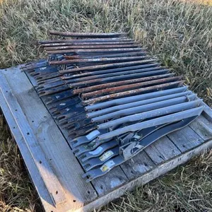 (20) Crop lifters