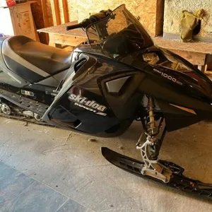 Skidoo Mach Z Adrenaline 1000 SDI snowmobile, VIN: 2BPSAB5B65V001511
