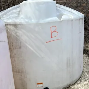 Approx 1250-gal white poly tank (B)