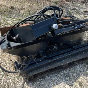 Hyd driven chaff spreader