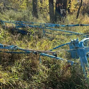 80’ Blumhardt sprayer booms (booms only)