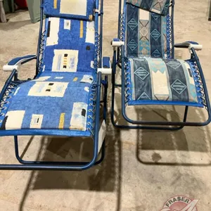 (2) lounge chairs