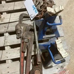 Hyd jack, (2) pipe wrenches, (2) 3 ton jack stands, 7.5' of 3/8" chain