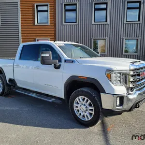 2022 GMC Sierra 2500 SLE Crew Cab Camion Pickup
 UNRESERVED