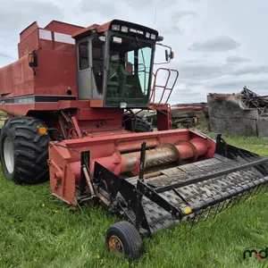 1991 Case International 1680 Axial Flow Combine w/ 1015 Pickup Header
 UNRESERVED