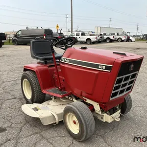 International Cub Cadet 482 Lawn Tractor