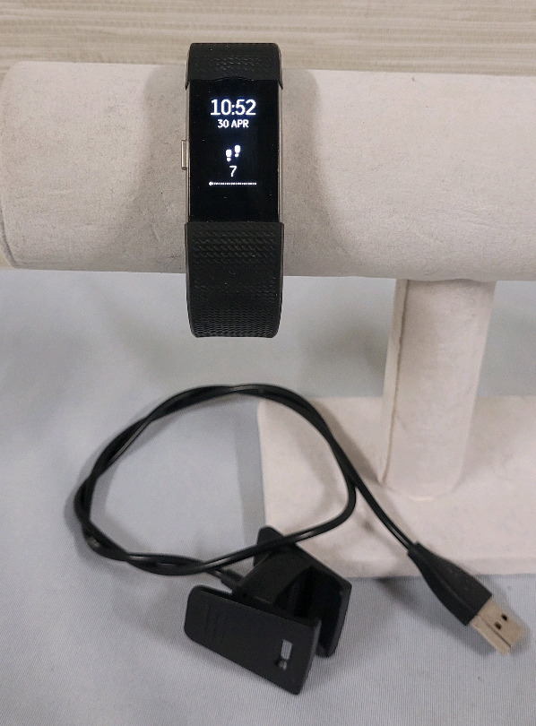 Fitbit Charge 2 Heart Rate + Fitness Tracker Wristband with Charger . Tested Working